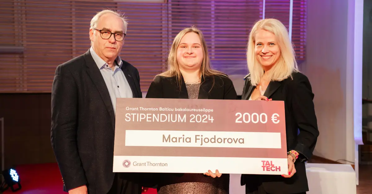 Stipendiumi üleandmine Maria Fjodorovale